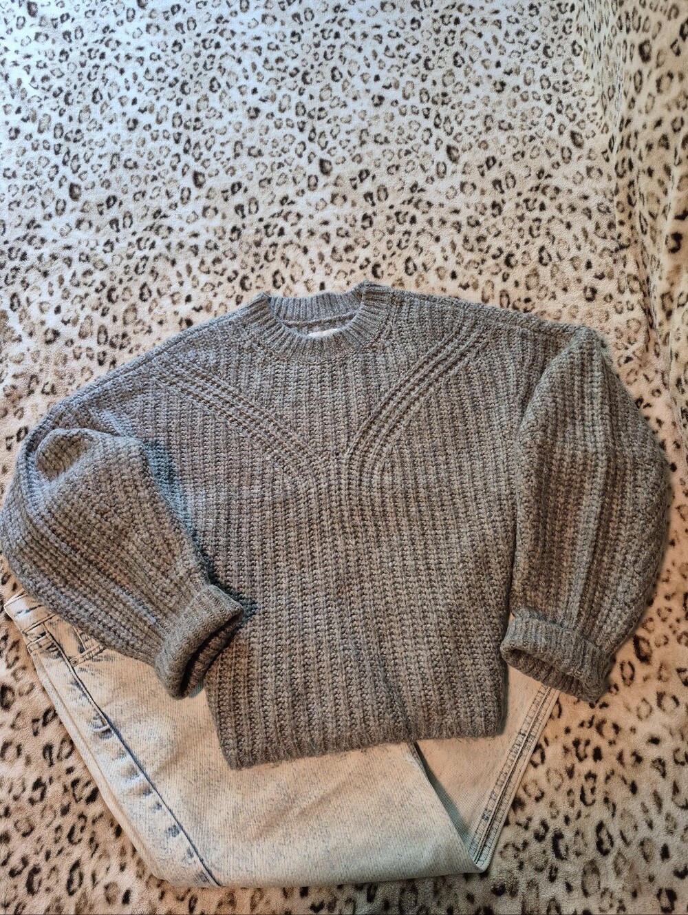 A&F Gray Knit Sweater - Picture 2 of 6